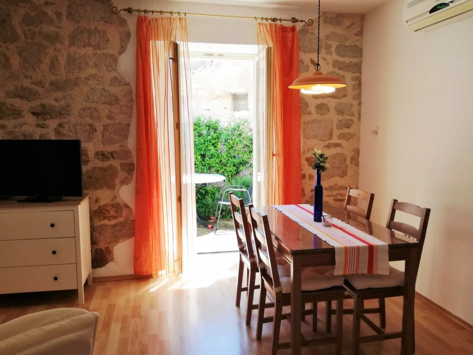 Appartament Nirvana-Binnen