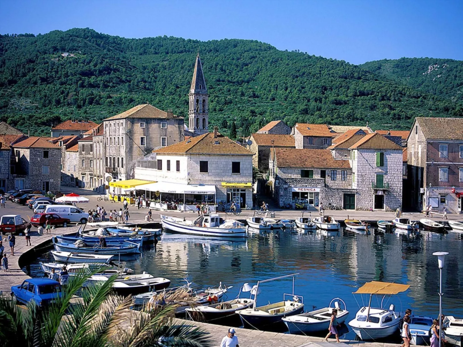 In Stari Grad-Buiten
