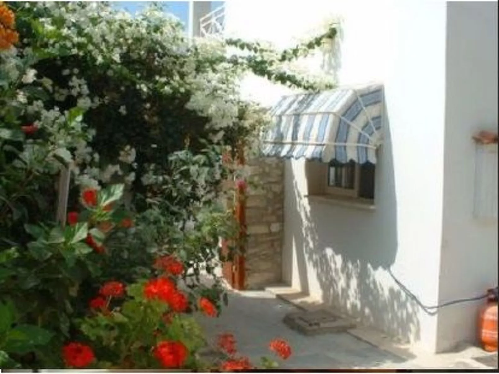 "Iptamena" mit Blick auf das Wasser-Image-tags.info