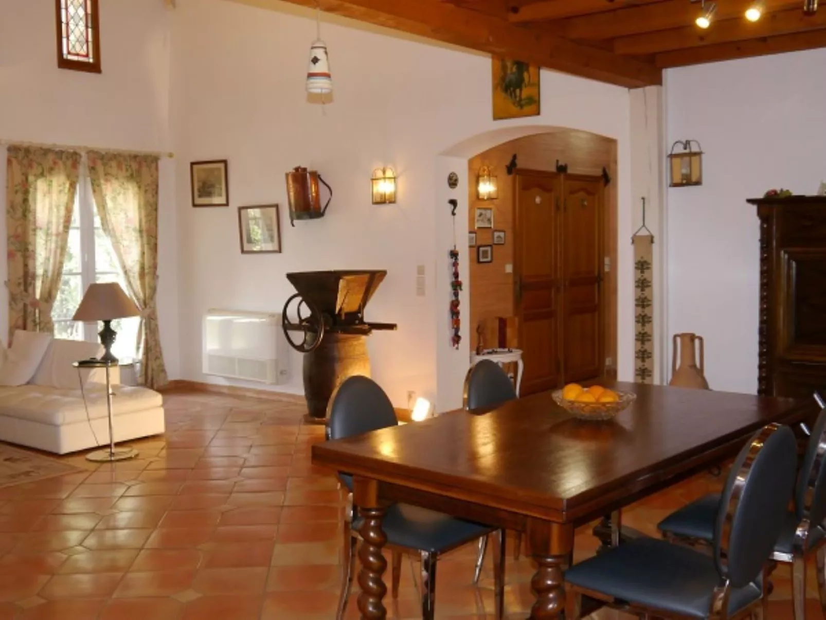 Ruhige Villa mit Pool im Herzen der Weinberge-Binnen