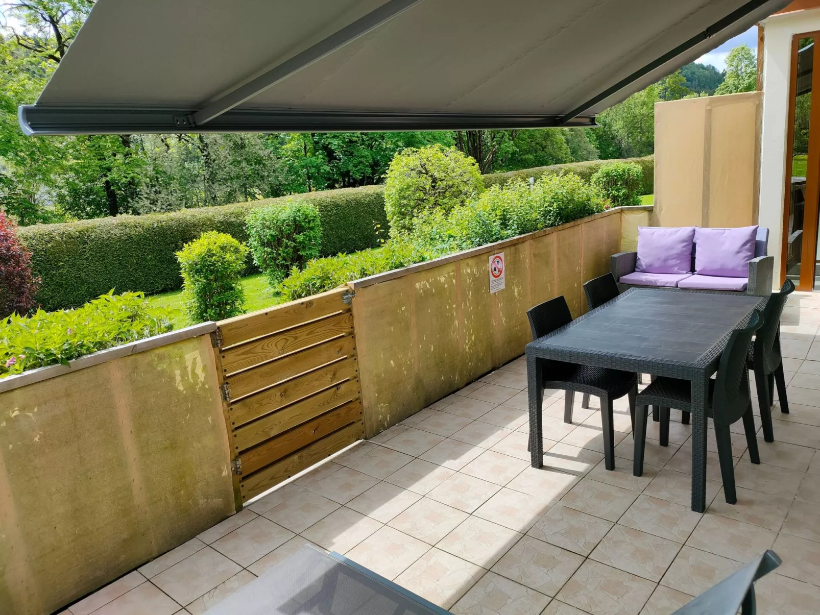 Gite Iris Montagnes du Jura mit Spa Sauna Fluss-Binnen