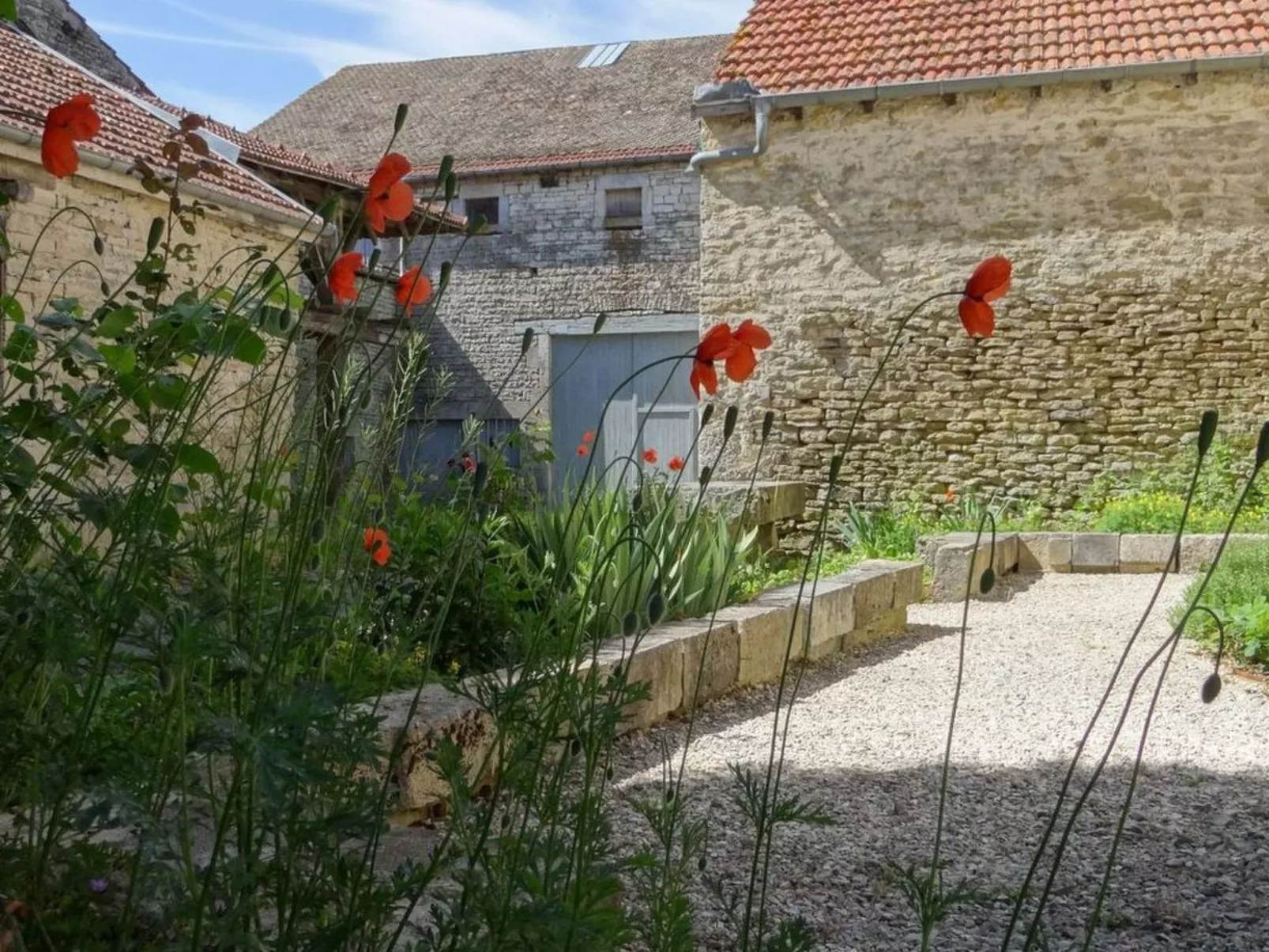 Bévau: Frankreich erleben mit Bio-Frühstück und täglichem Putz-Service