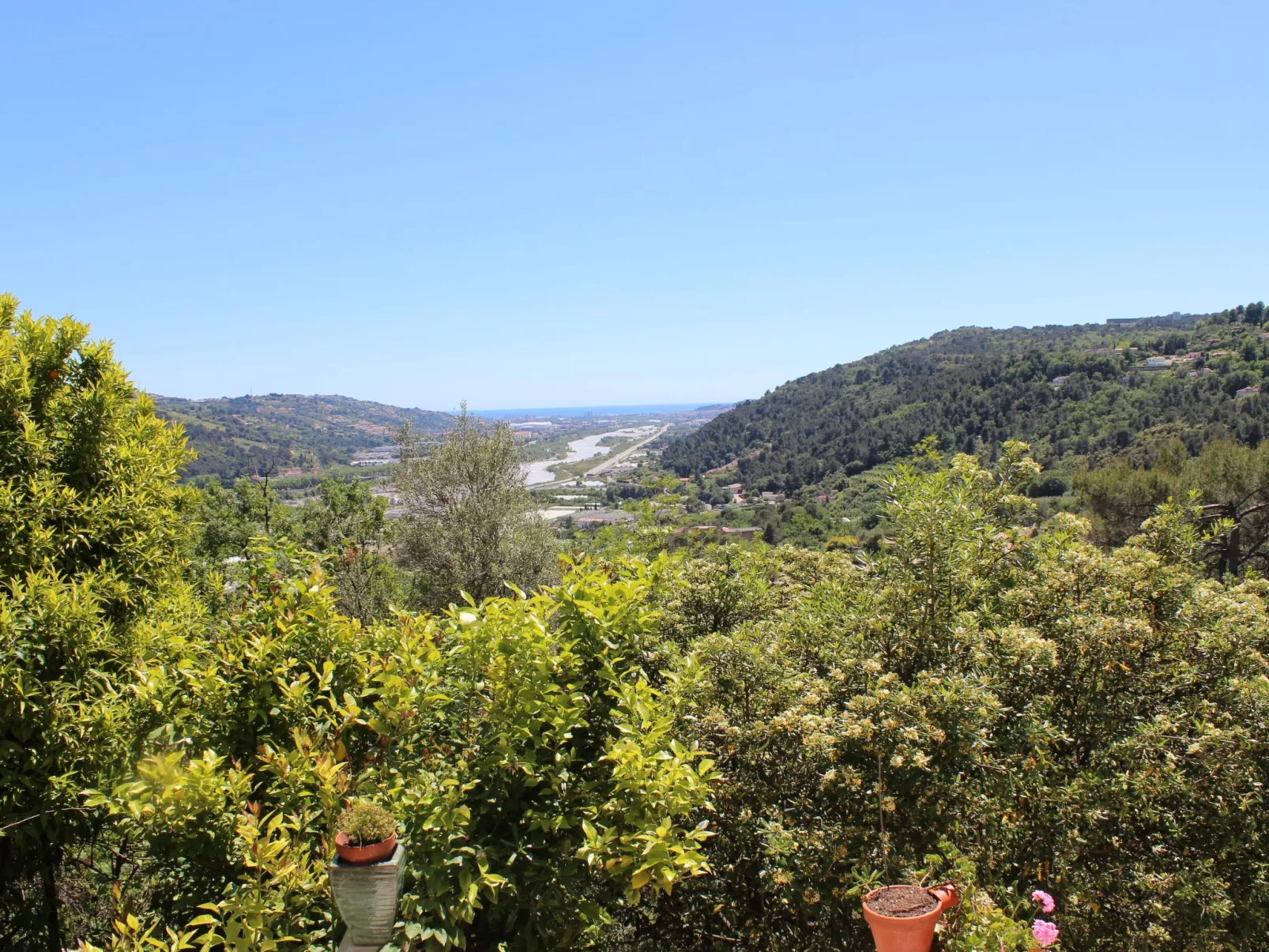 "Rocabel" mit Blick auf das Wasser-Buiten
