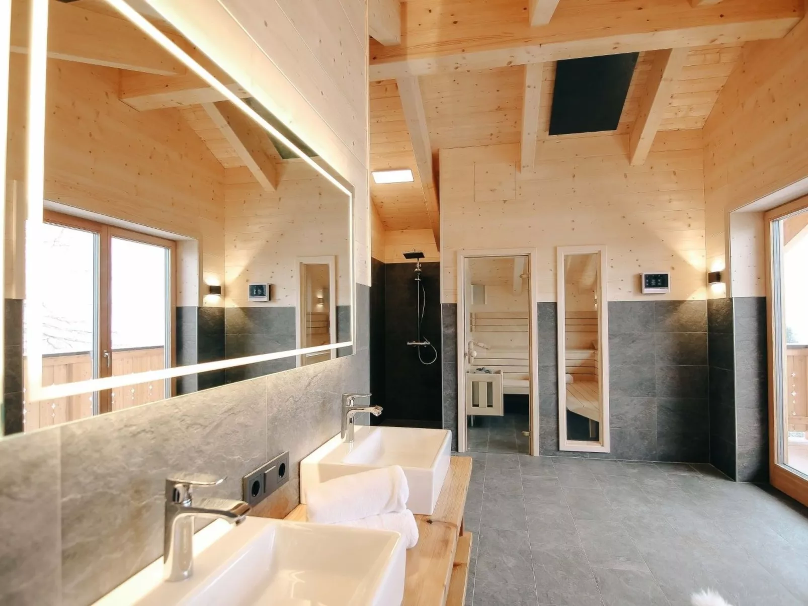 Heidi Chalets Falkertsee – Luxus für Familien & Wellnessurlauber - Binnen