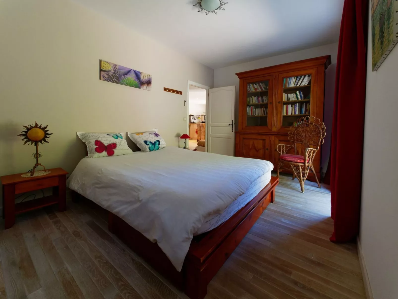 Mit eigenem Pool-Binnen