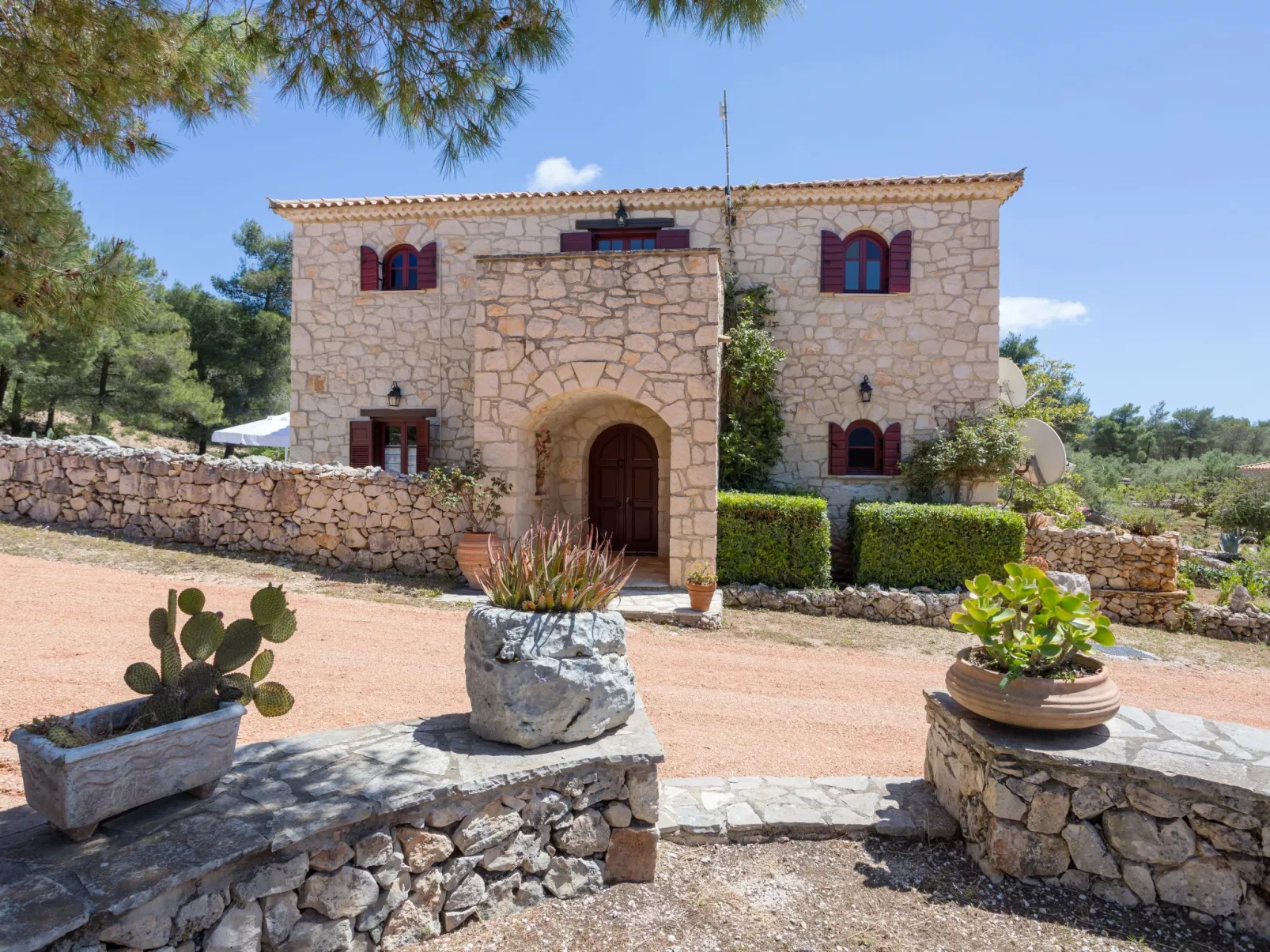 Aresti Mountain Resort Villa Ira mit privatem Pool-Buiten