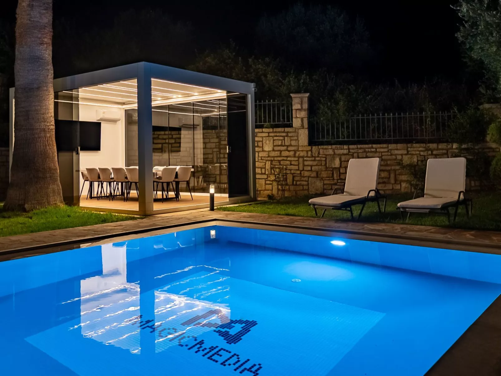 Neue Familienvillen mit 2 privaten Pools, Spielzimmer-Buiten