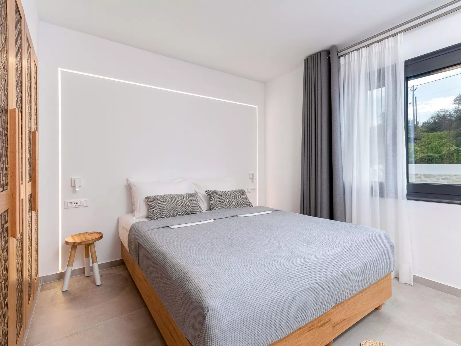 Calma-Image-tags.info