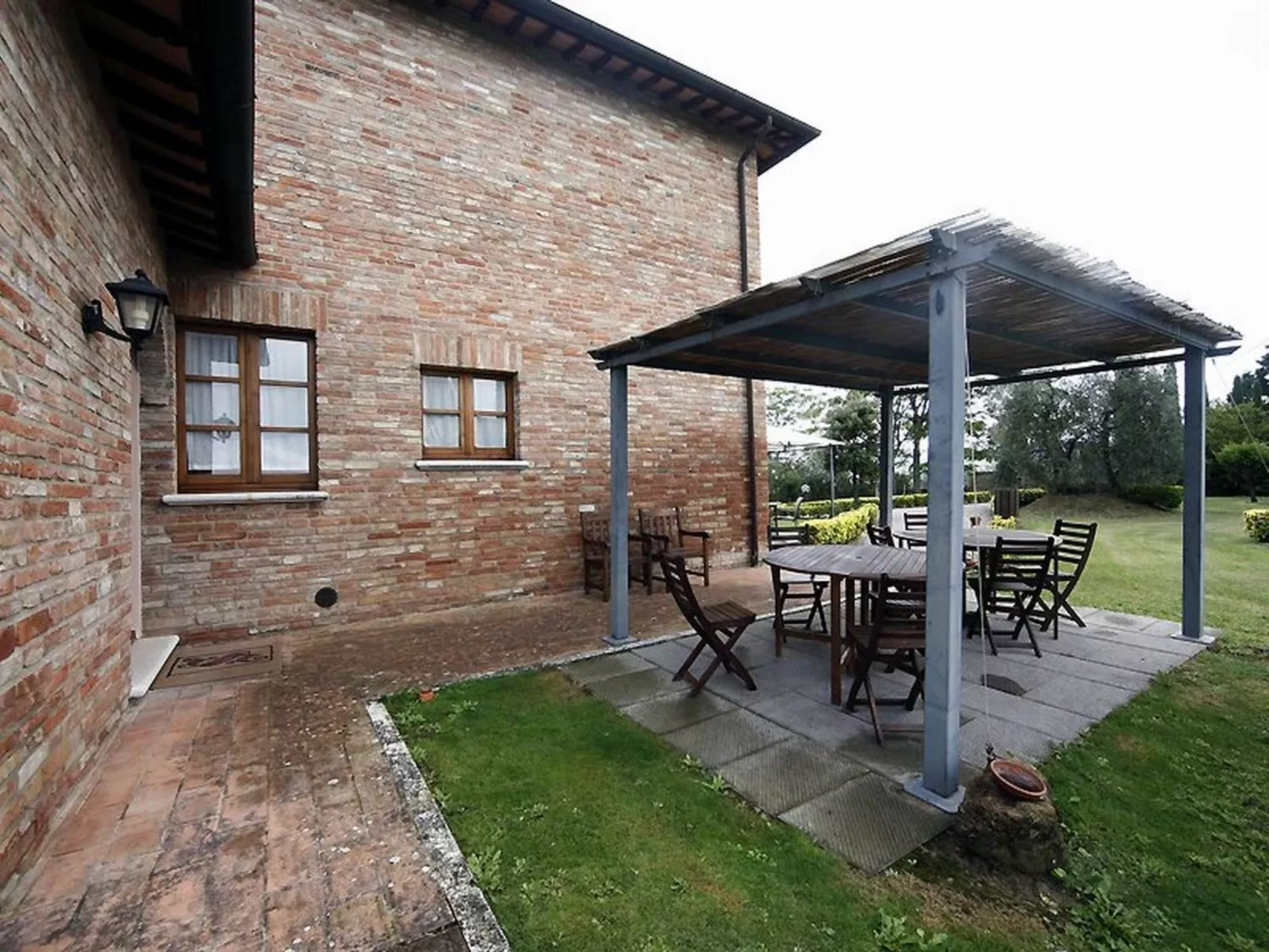 "Zypressen B4" mit Pool