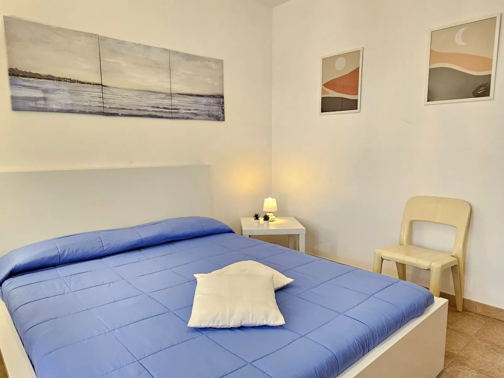 Helle mediterrane Villa mit Veranda und Garten-Image-tags.info