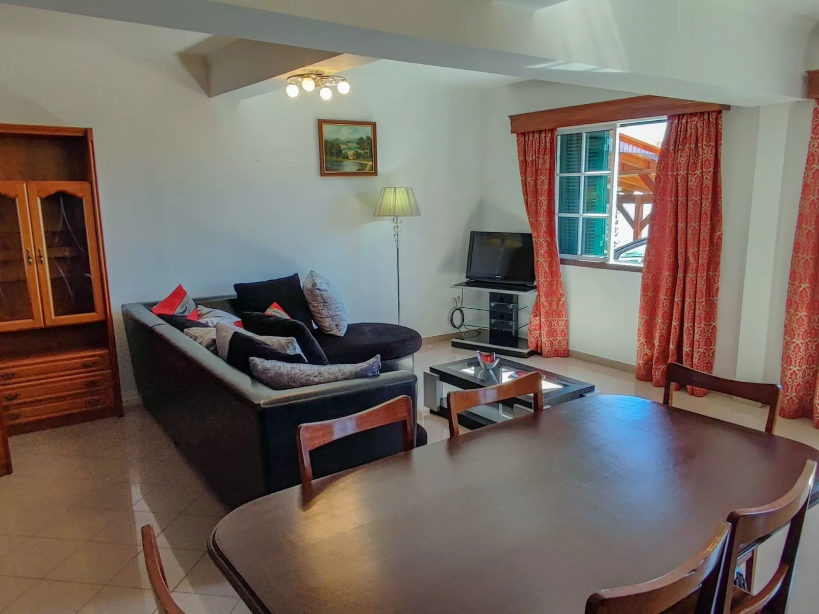 Die lustige und entspannende Wohnung mit Terrasse und Aussicht-Image-tags.info