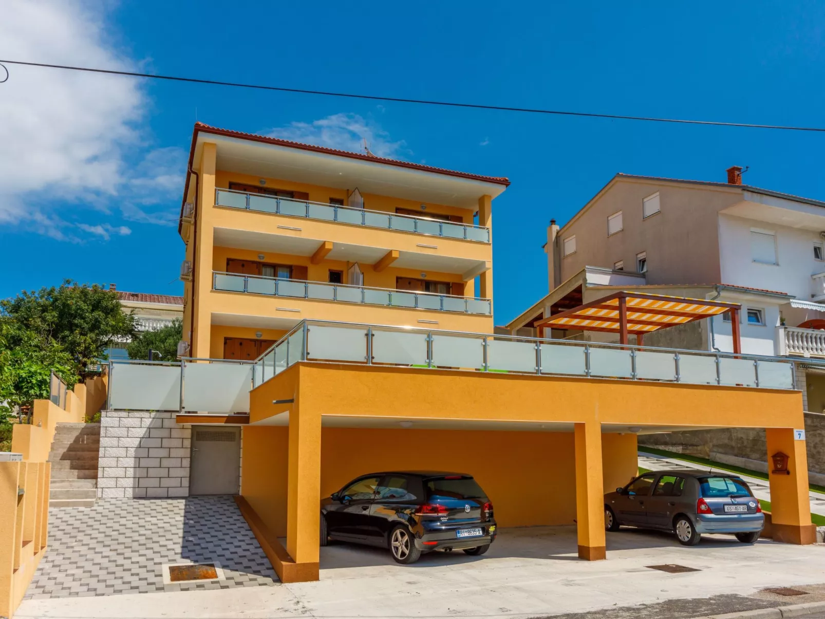 FeWo mit privatem Balkon und Gemeinschaftspool-Image-tags.info