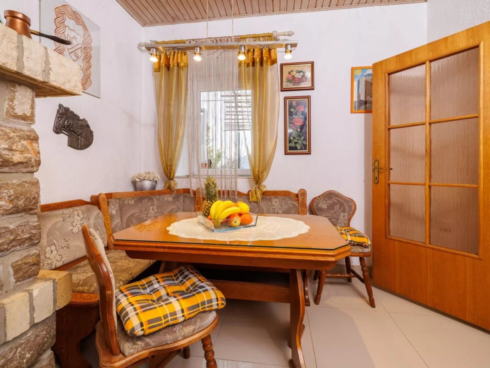 Vila Bribirka-Binnen