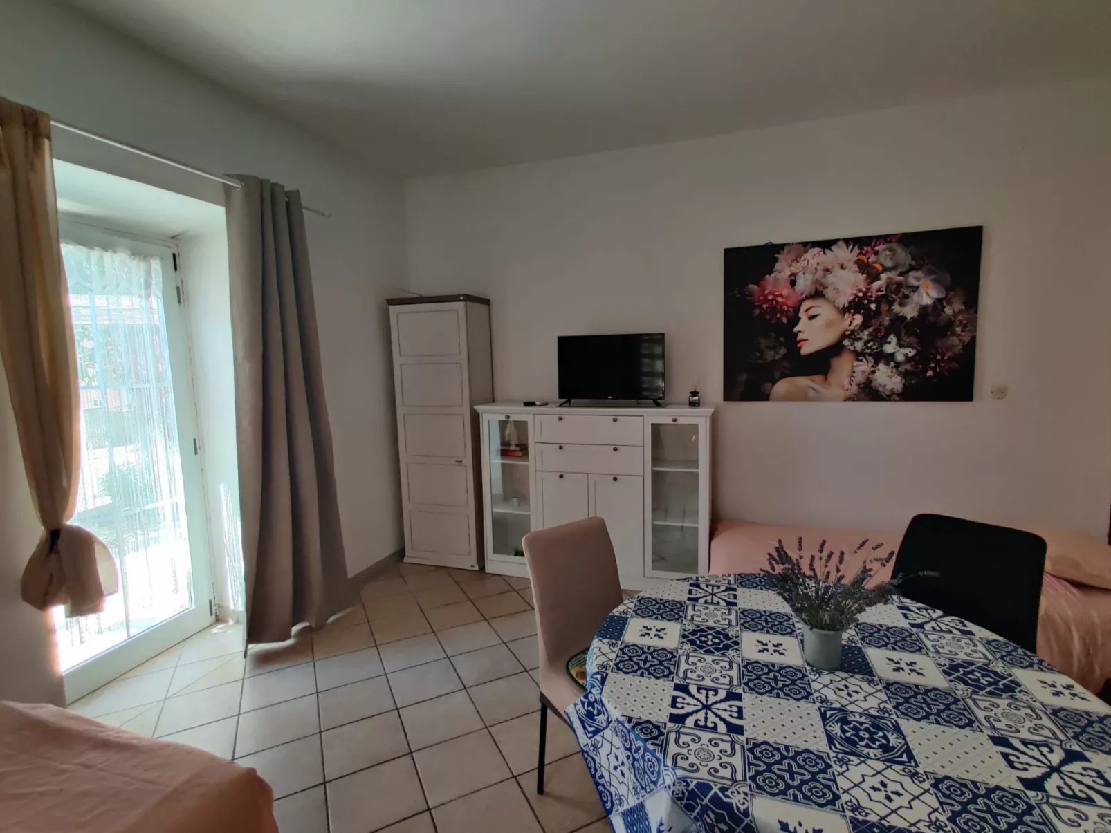 2 mit Parkplatz, Wifi, Ac-Binnen