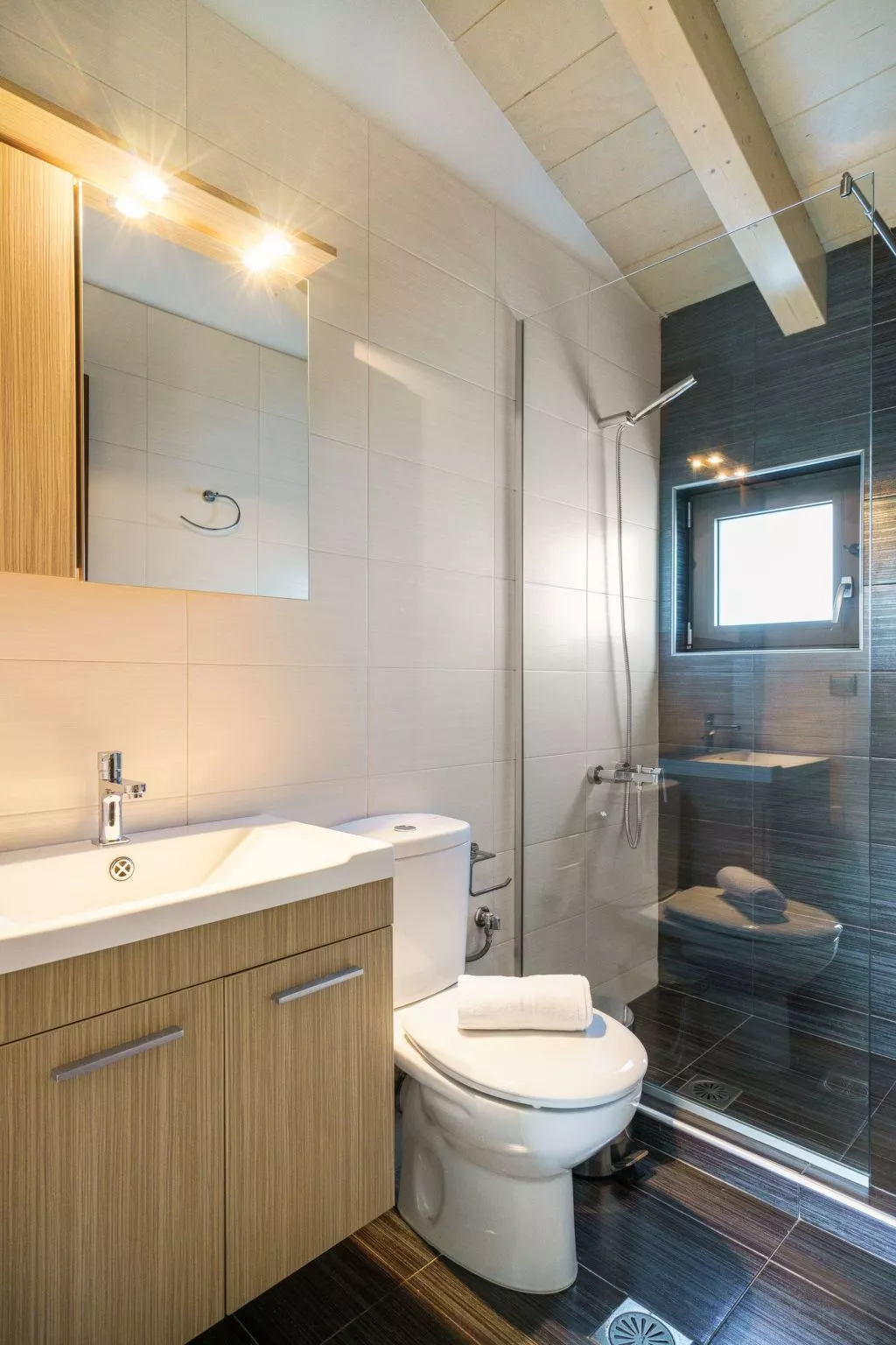 Ferienvilla "Oak Luxury" mit eigenem Pool-Binnen