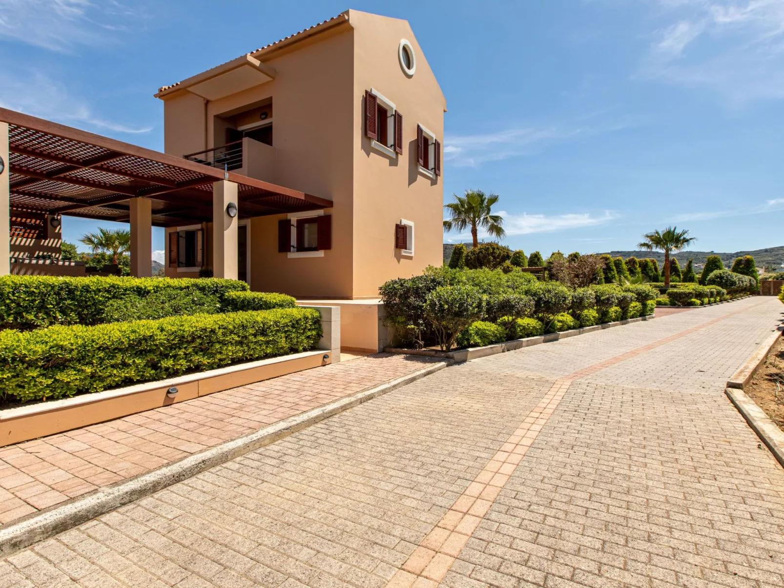 Cold Crest Haus-Buiten