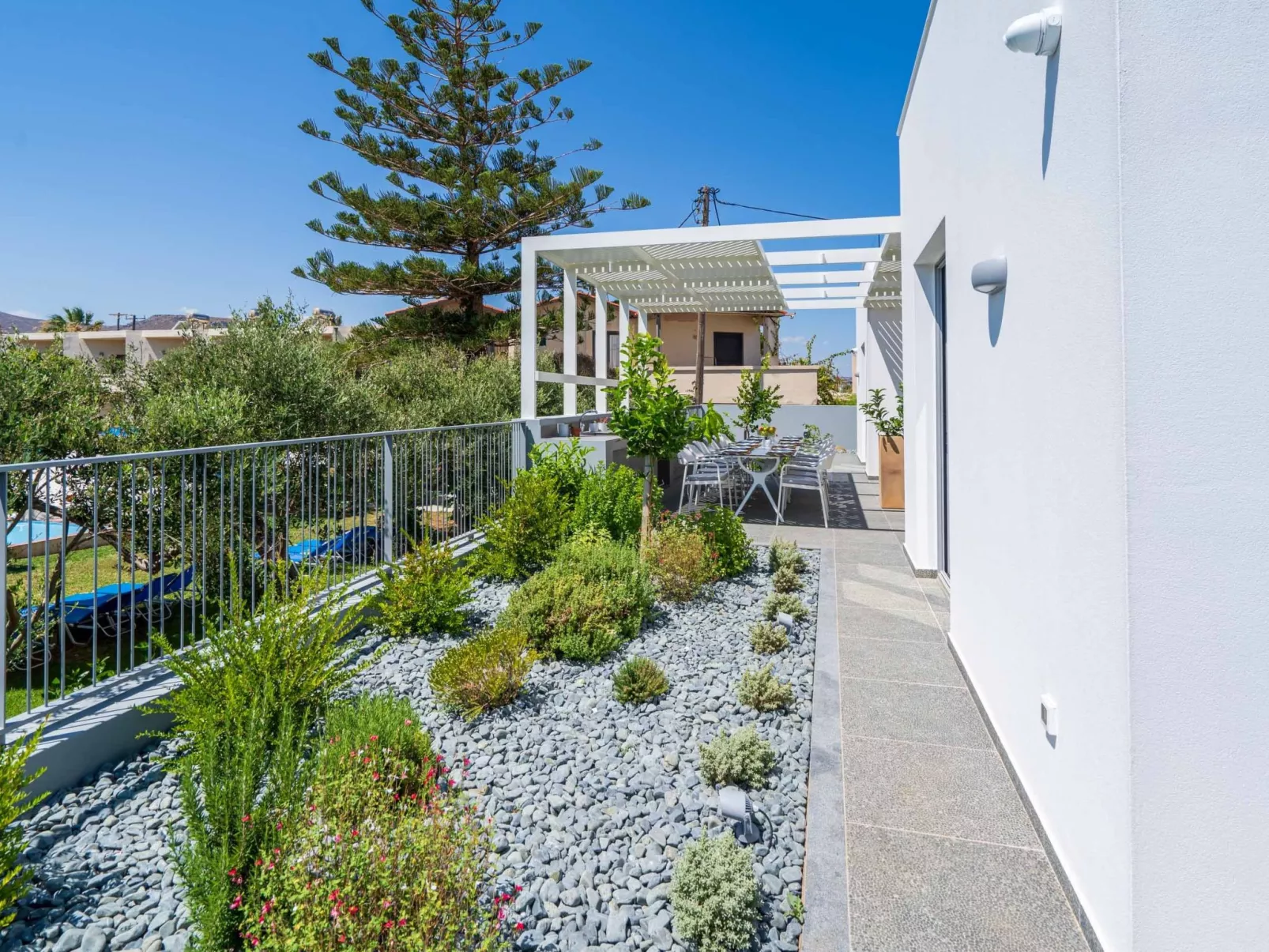 Dias Blaue Villa-Buiten