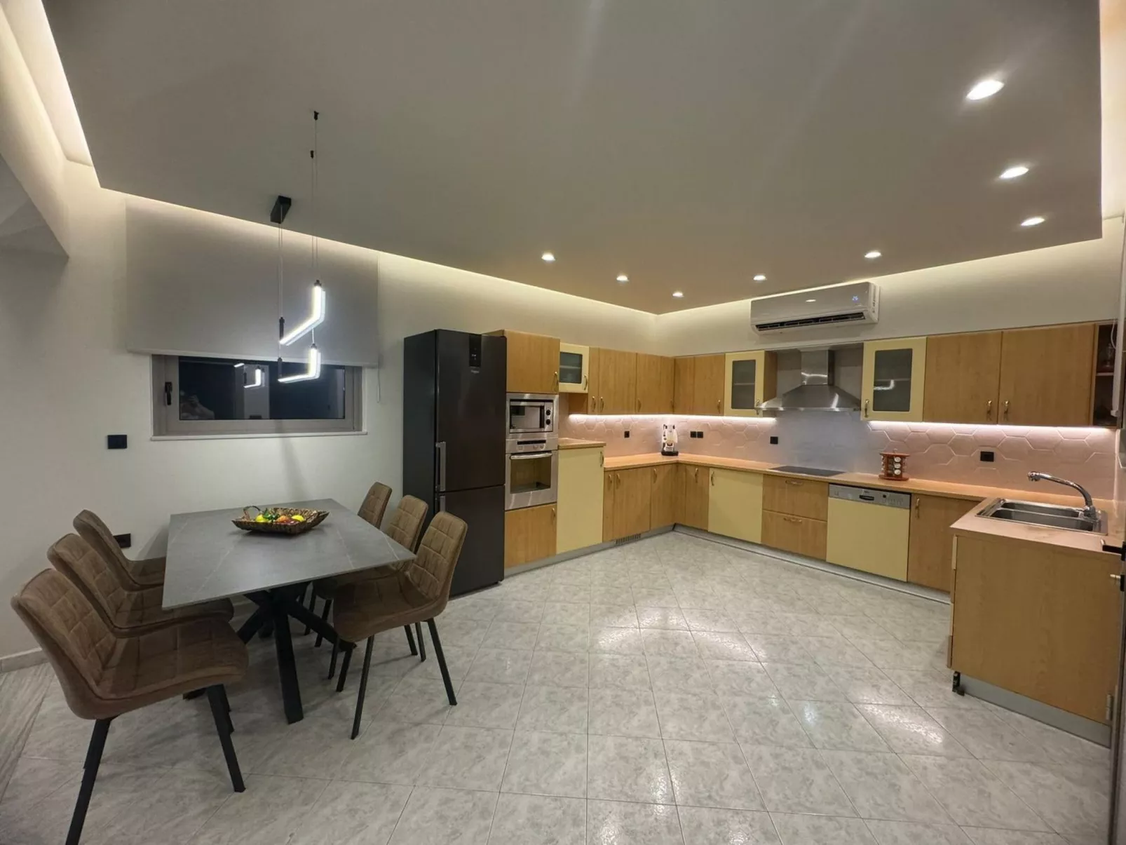 Grand Aqua Luxus-Villa von Mintzi-Binnen