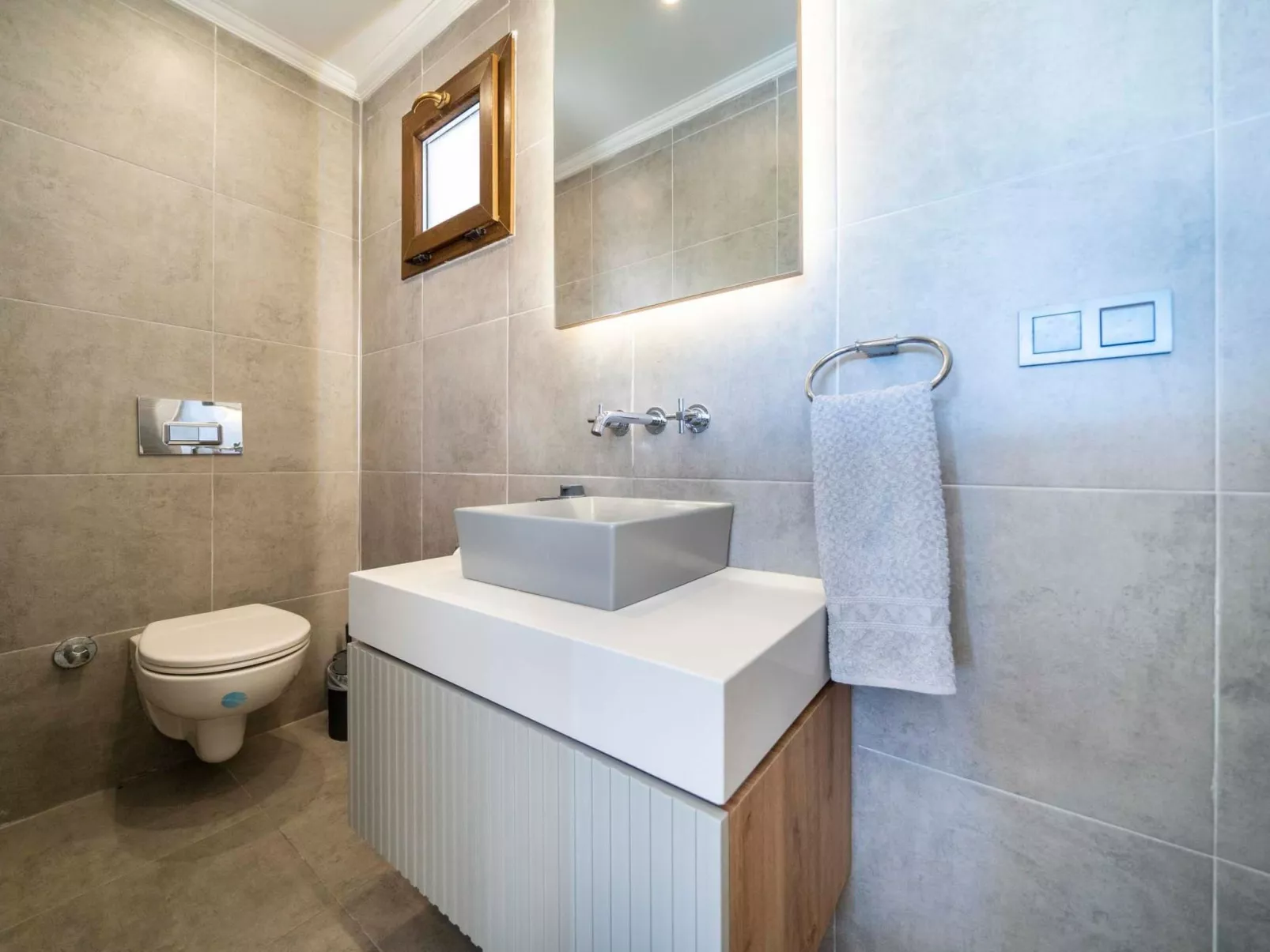 Exklusive Villa mit Infinitypool-Binnen