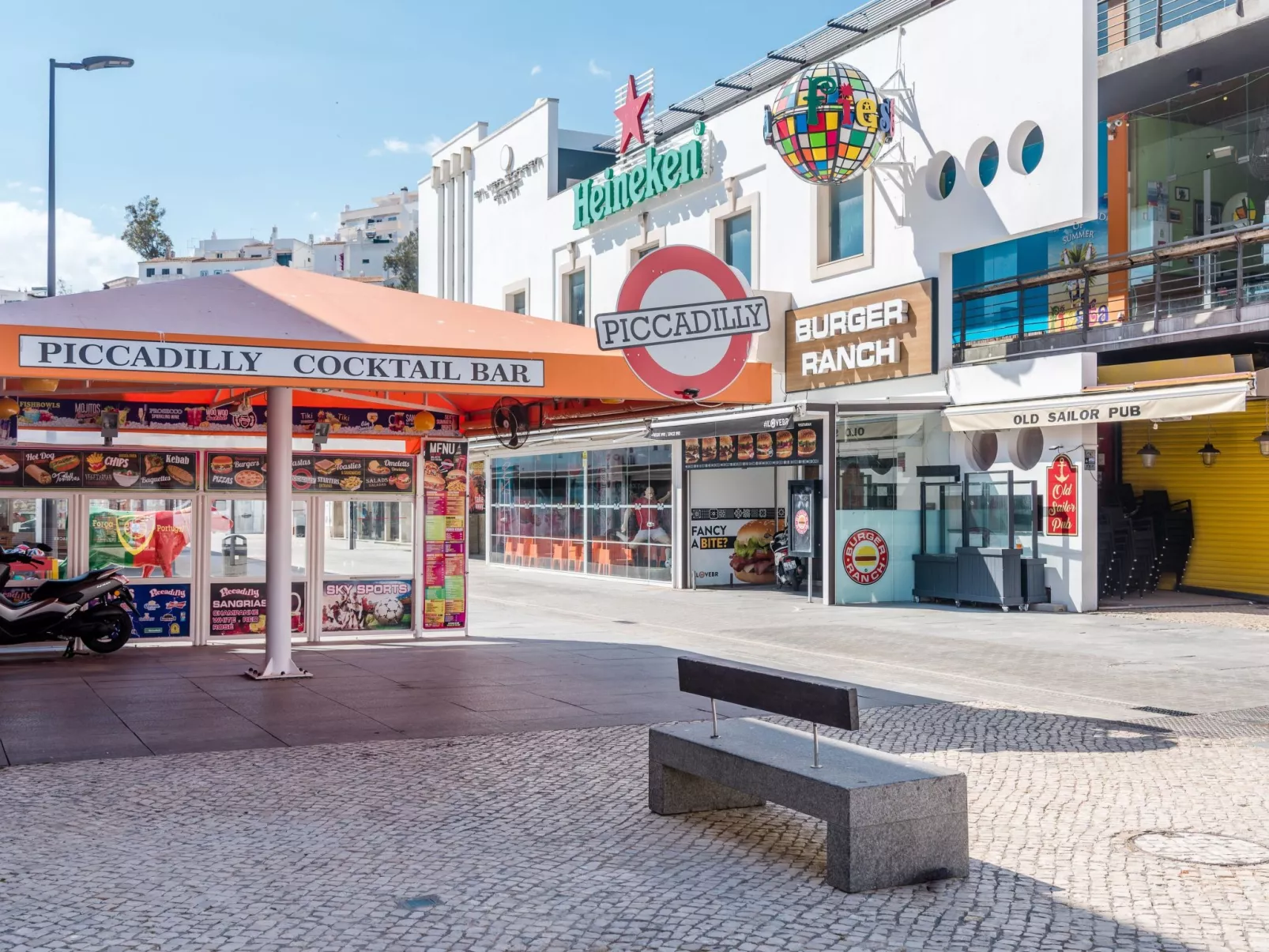 BnB Homes komfortable Wohnung mit 2 Pools-Buiten