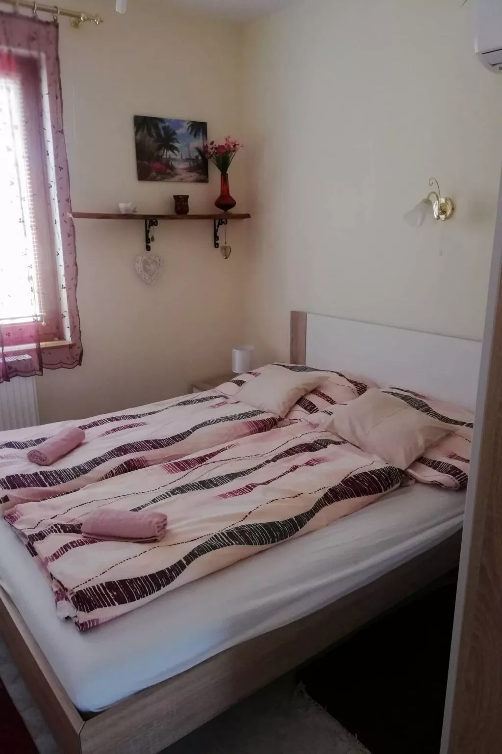 Ferienvilla mit Garten, Grill und Terrasse-Binnen