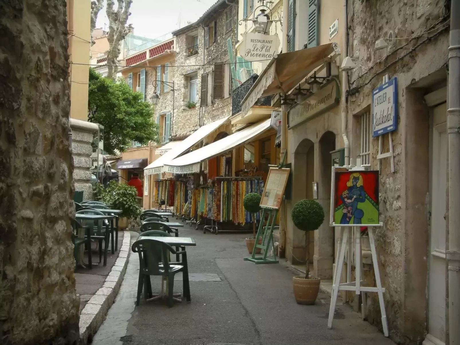 "Villa Sculpture" mit Terrasse-Buiten