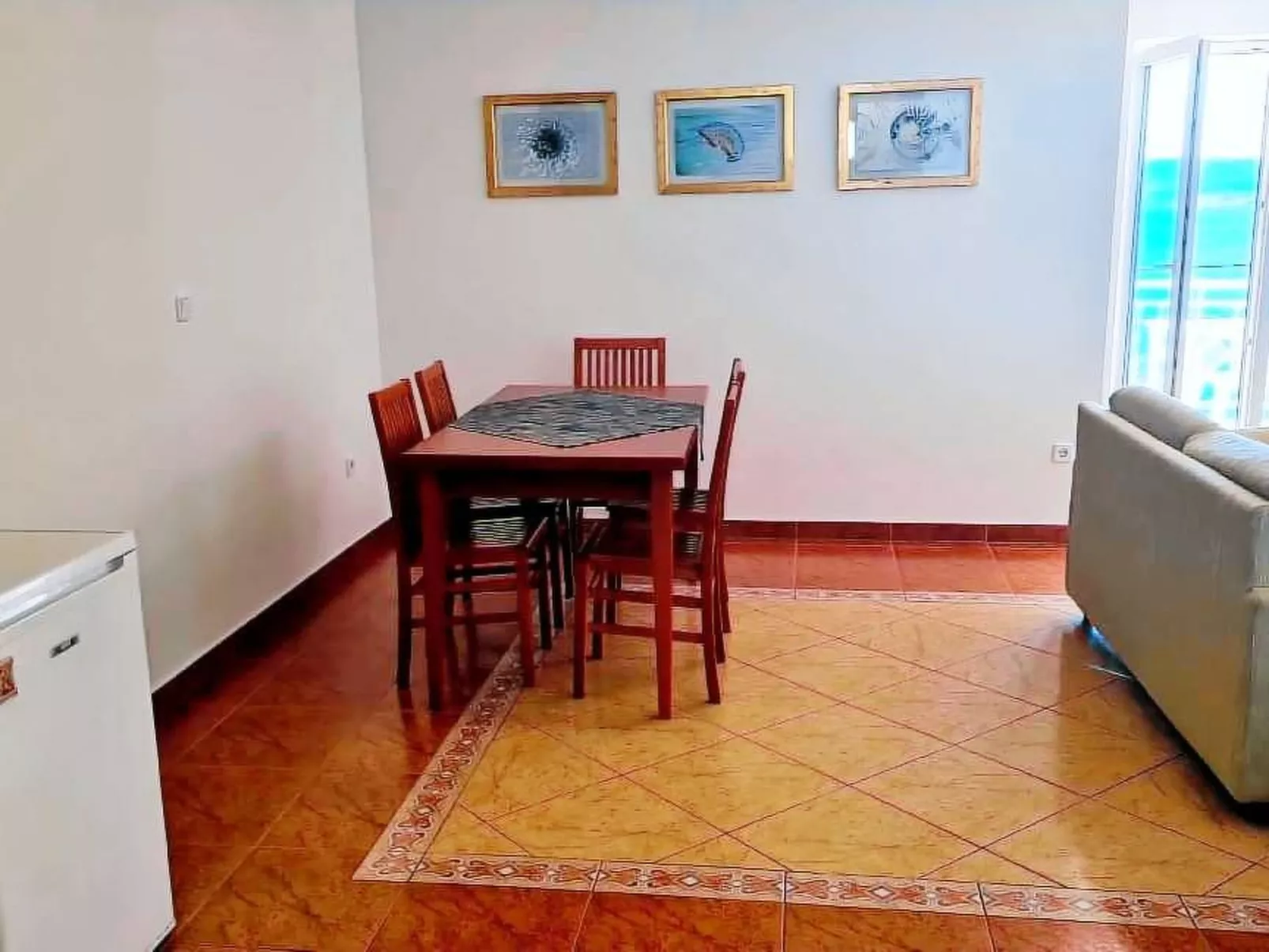 "Milan" direkt am Strand-Binnen