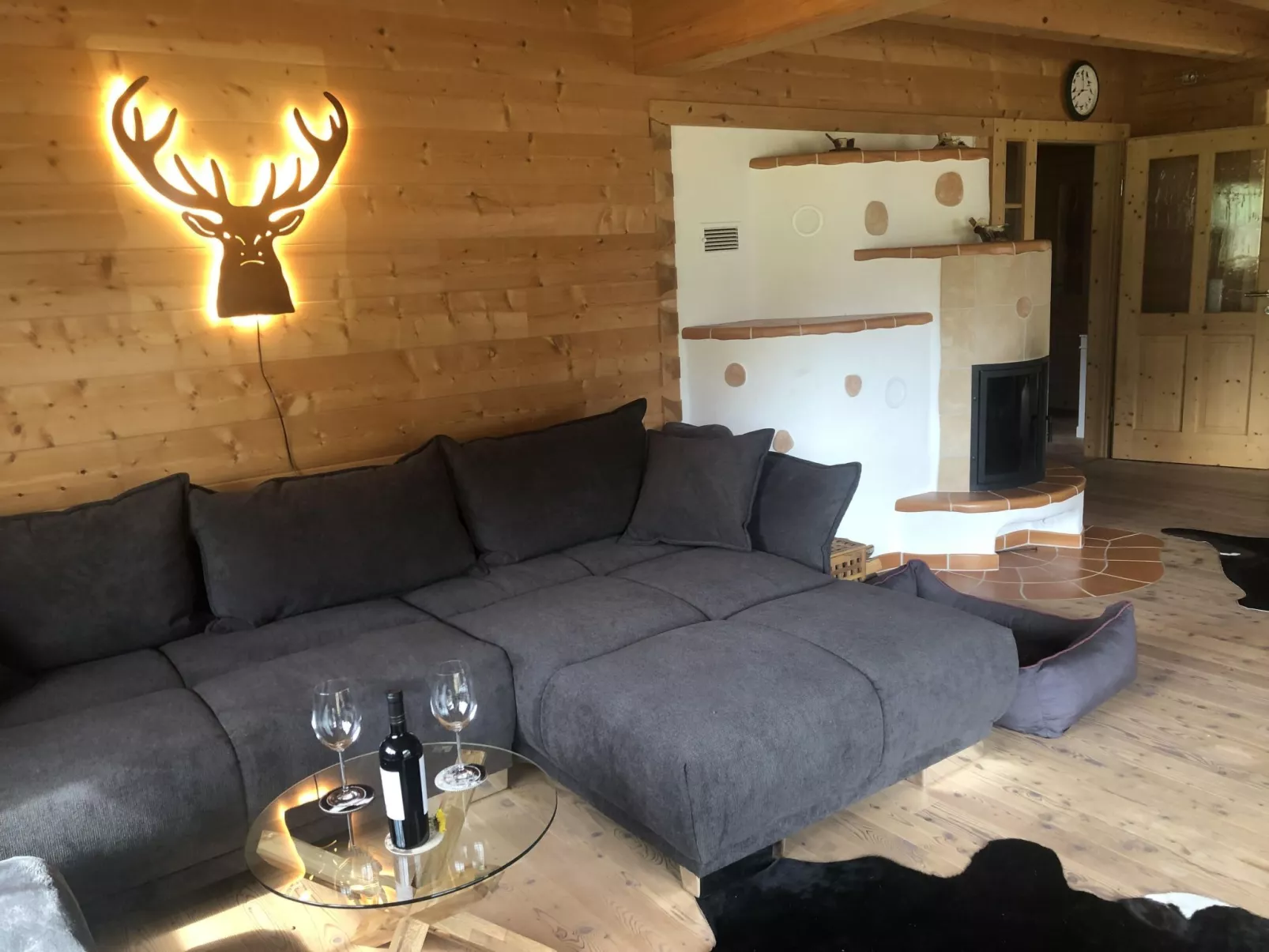 Villa mit Garten, Terrasse und Grill-Binnen