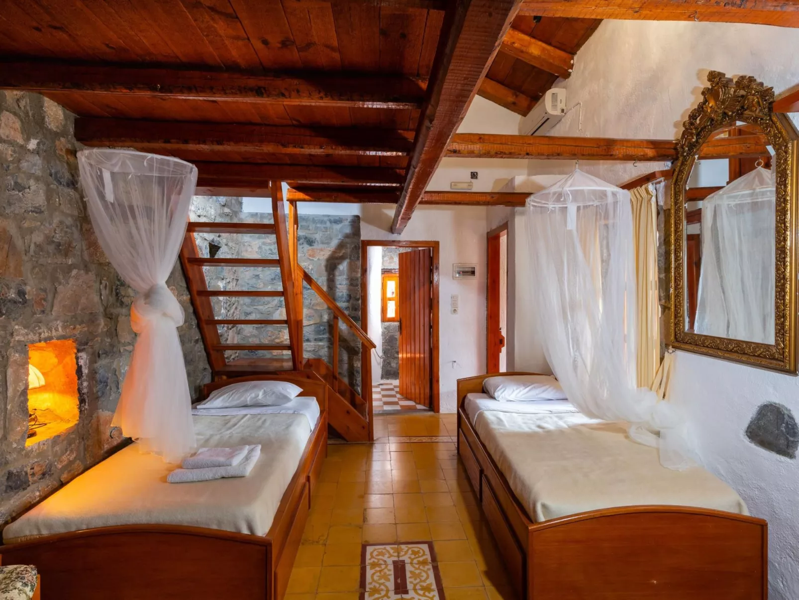 Penelope in Mavrikiano-Image-tags.info