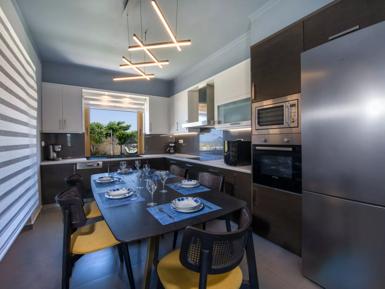 Ferienvilla mit Garten, Grill und Terrasse-Binnen