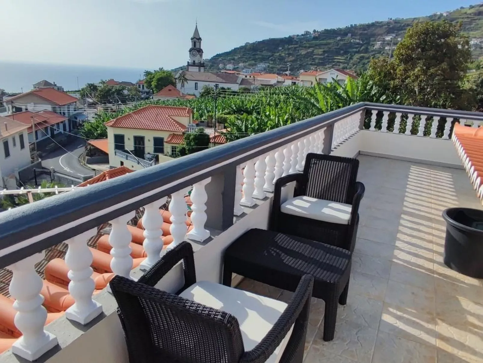 Dachterrasse sonnig und perfekte Aussicht apt-Image-tags.info