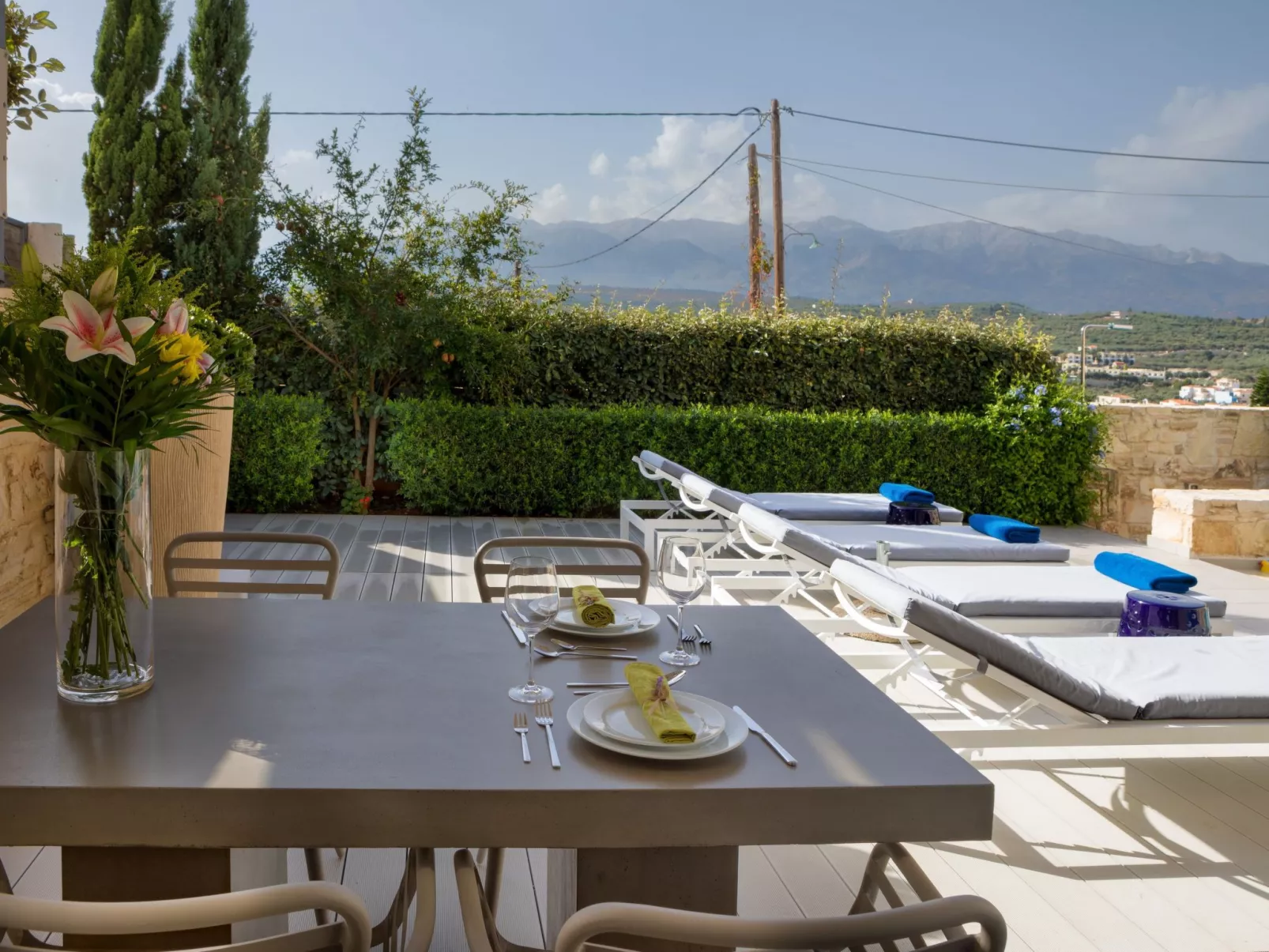 Gut ausgestattete Villa mit Pool und privatem Garten-Buiten