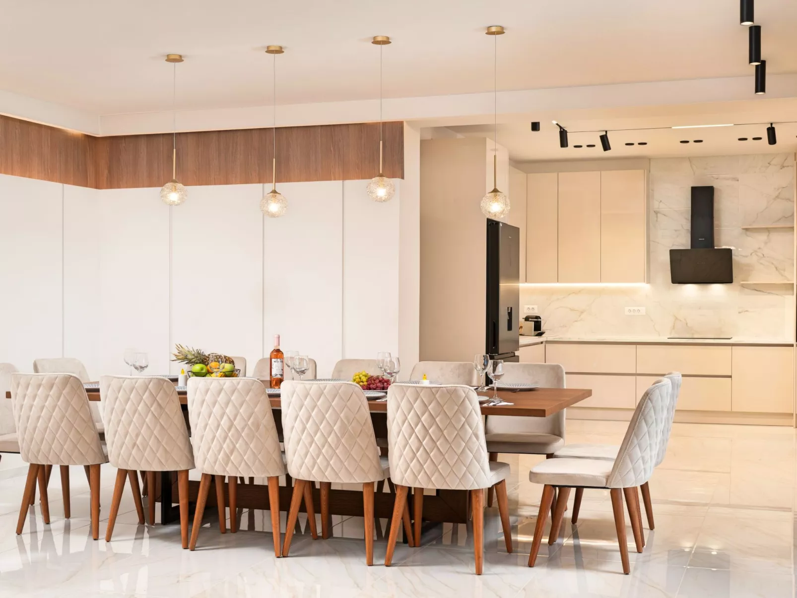 Celestial Villa Privater Pool und Jacuzzi-Binnen