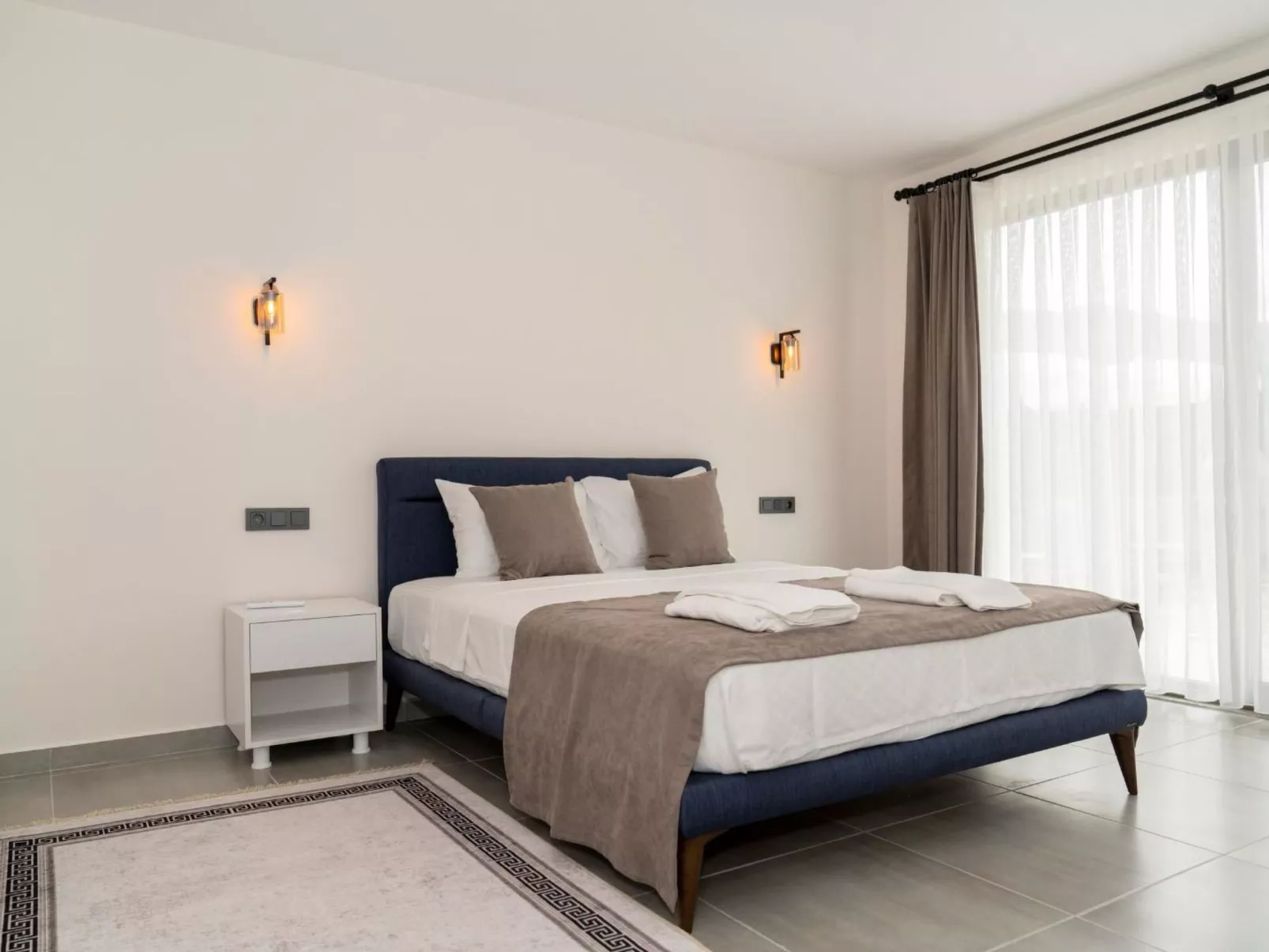 Yasemin-Image-tags.info