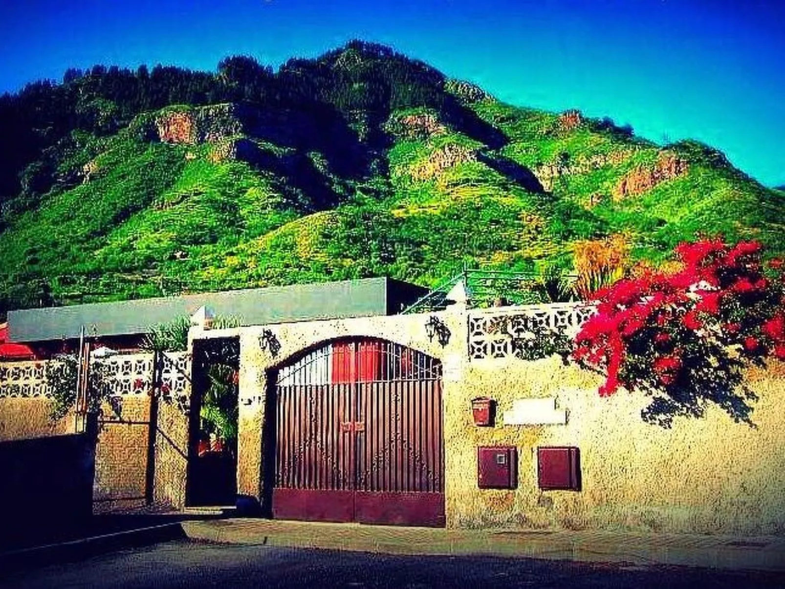 Finca mit Garten, Grill und Terrasse-Buiten