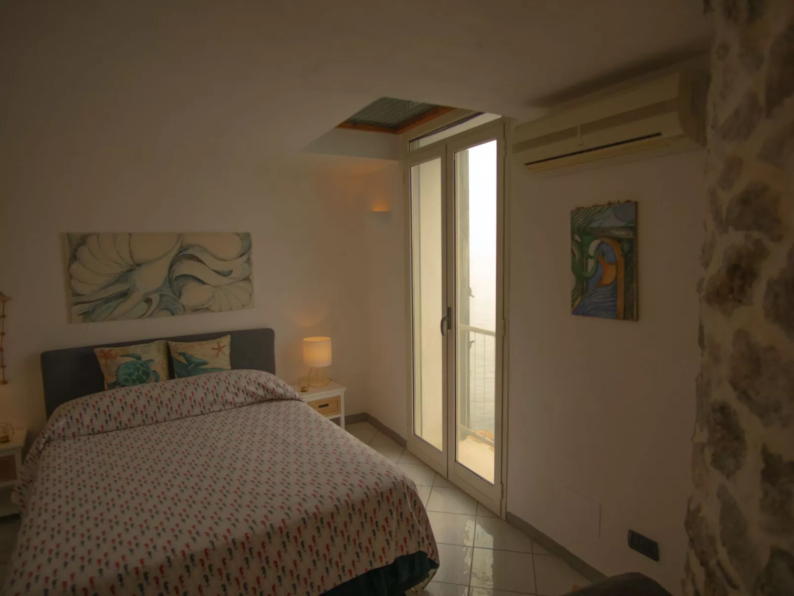 Villa mit Blick auf das Meer an der Amalfiküste-Image-tags.info