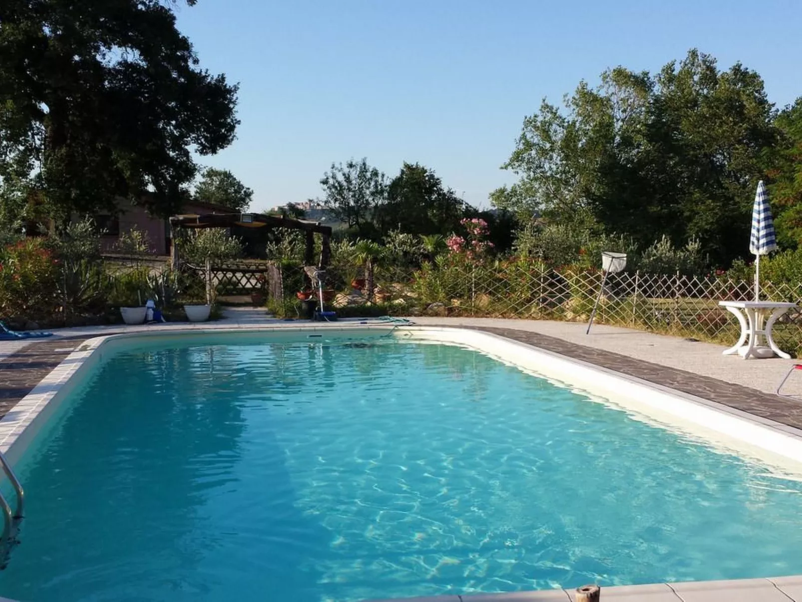 Erschwingliche Villa mit privatem Pool