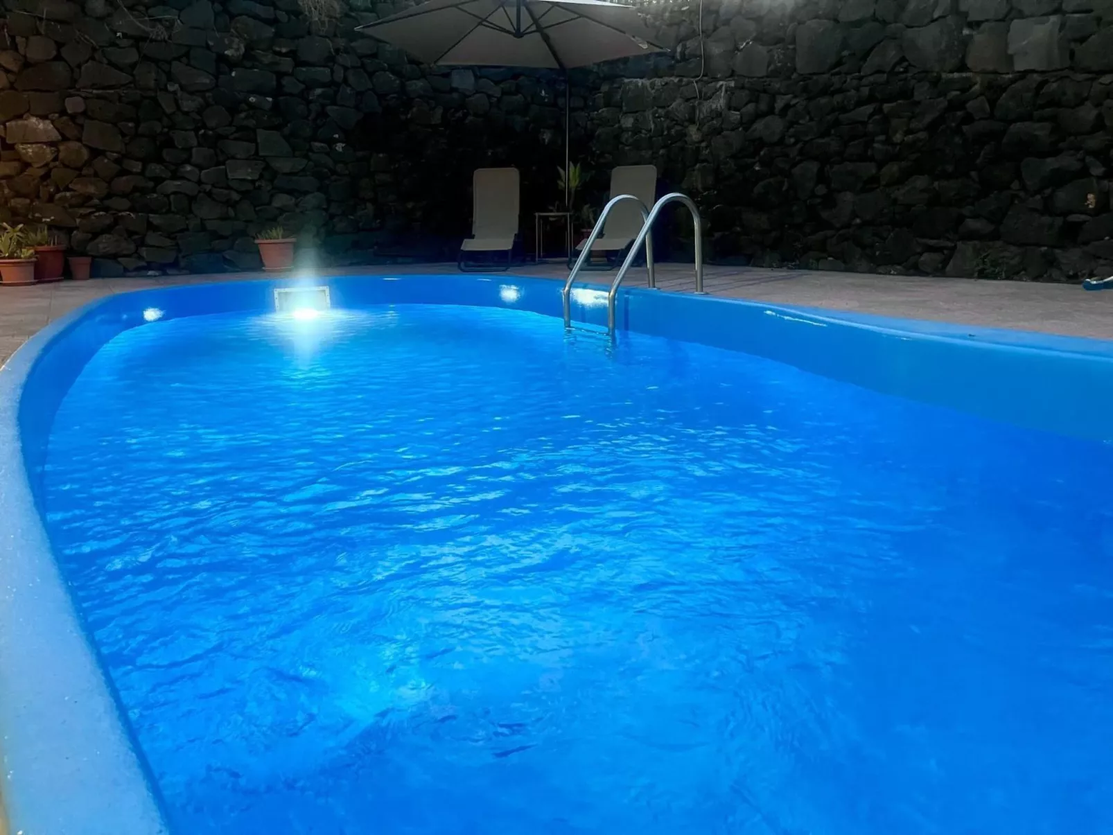 Zafferana's Pool Rückzugsort-Buiten