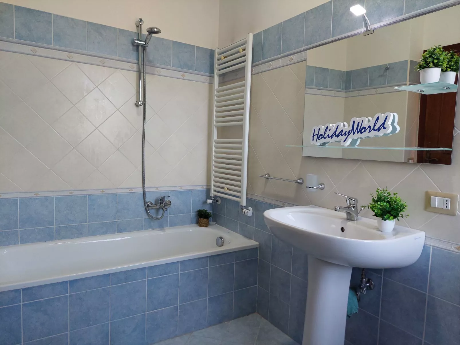 Casa Spartaco by Holiday World-Binnen