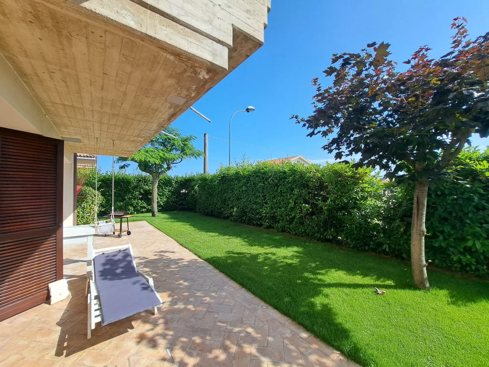 "Daphne Experience".