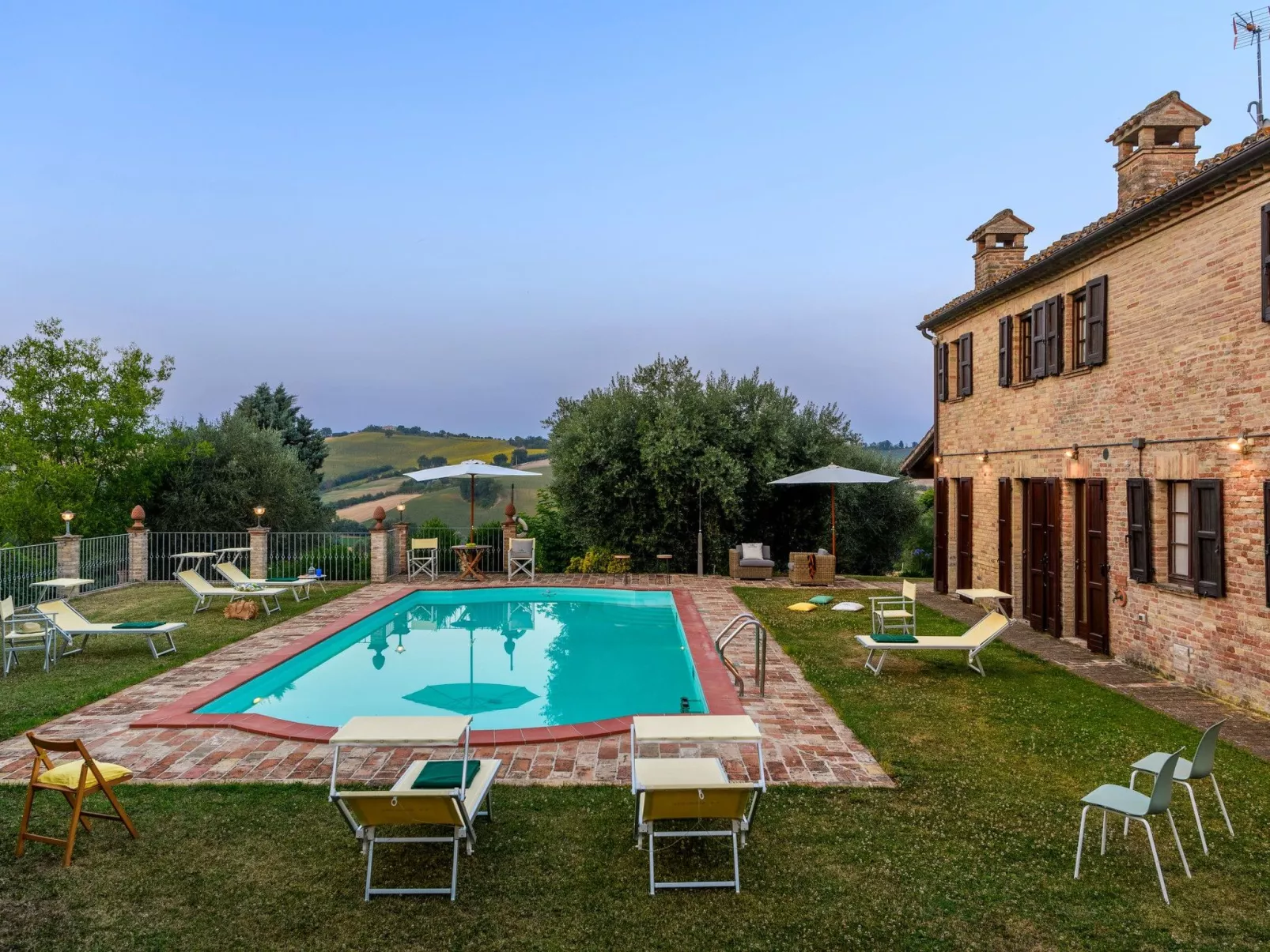 La Girolima, MarchFerienhäuser-Buiten