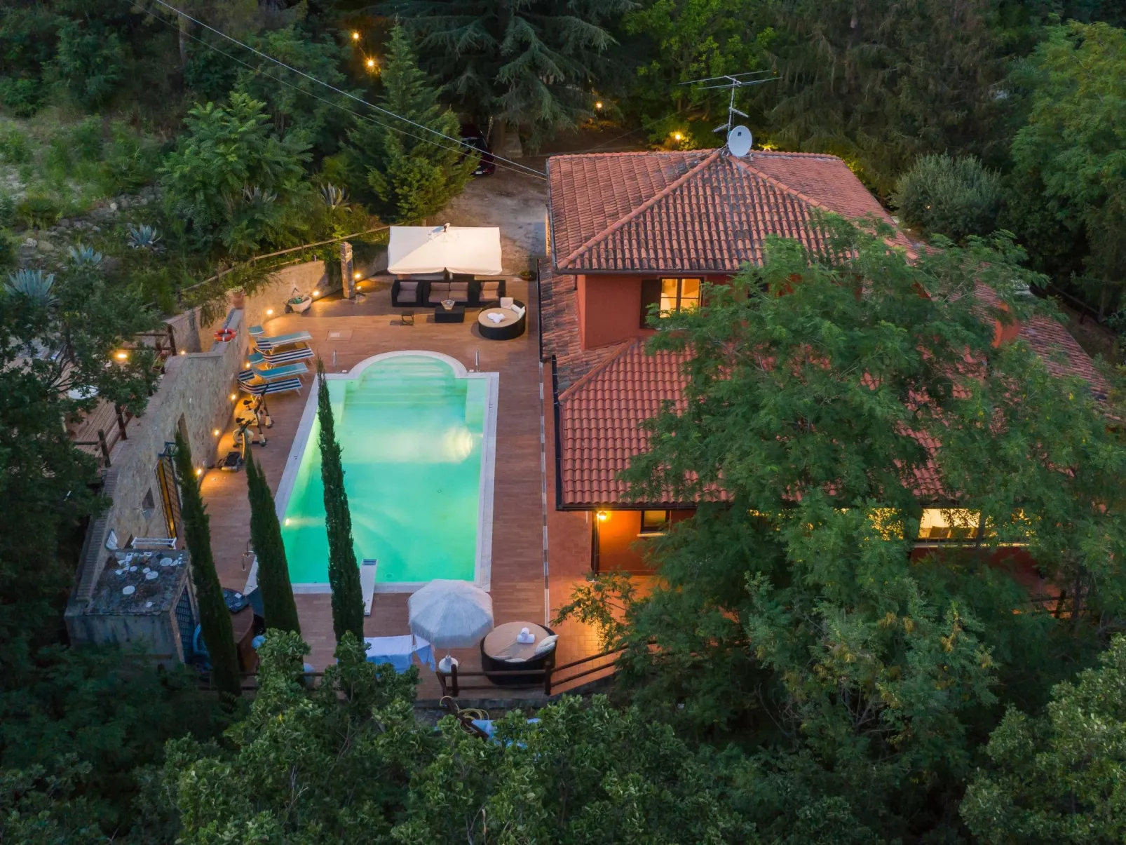 Landgut "TenutaQuarantaOlivi-Buiten