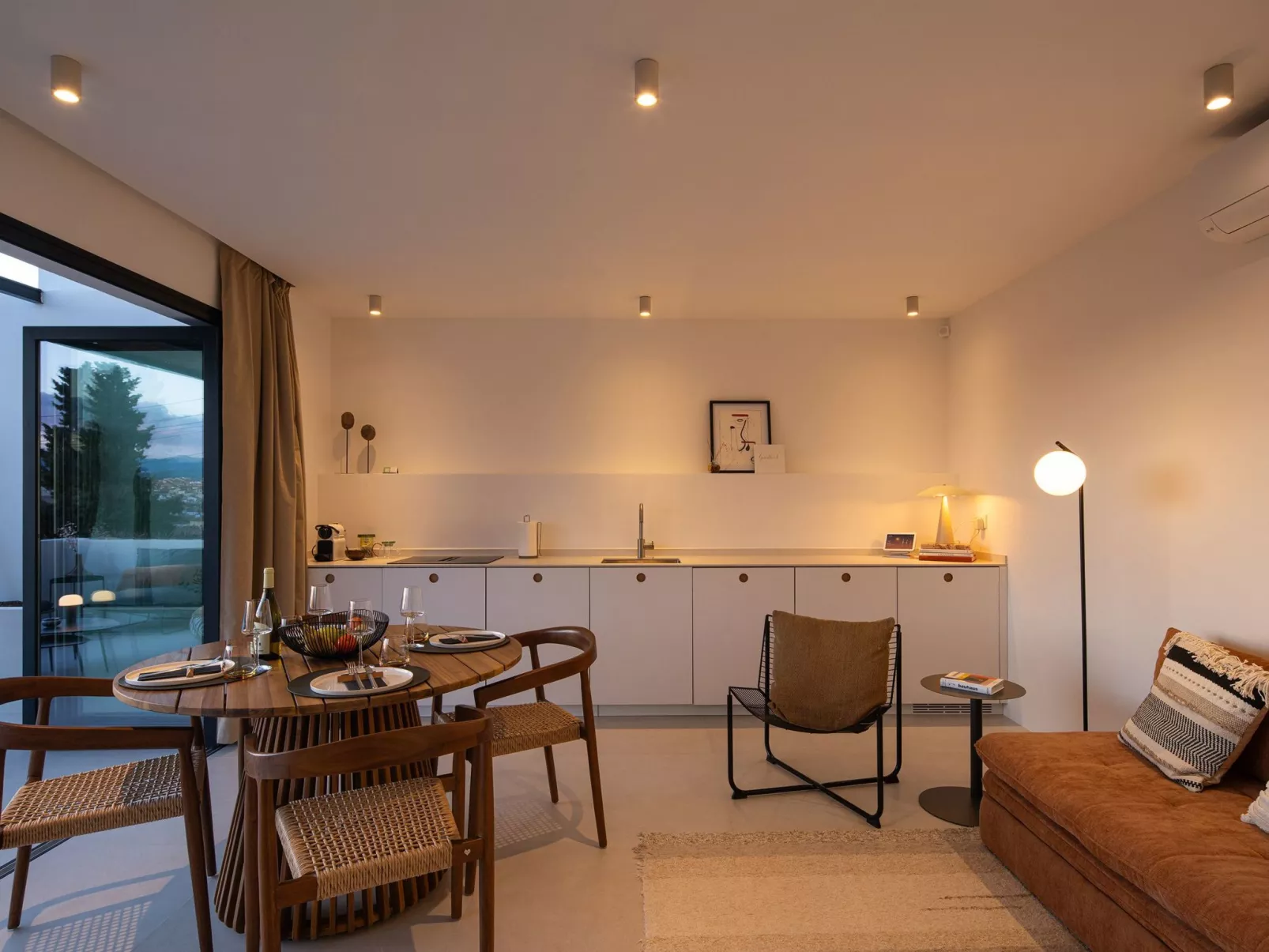 Privater Pool - Terrasse mit Aussicht - Tolle Lage-Binnen