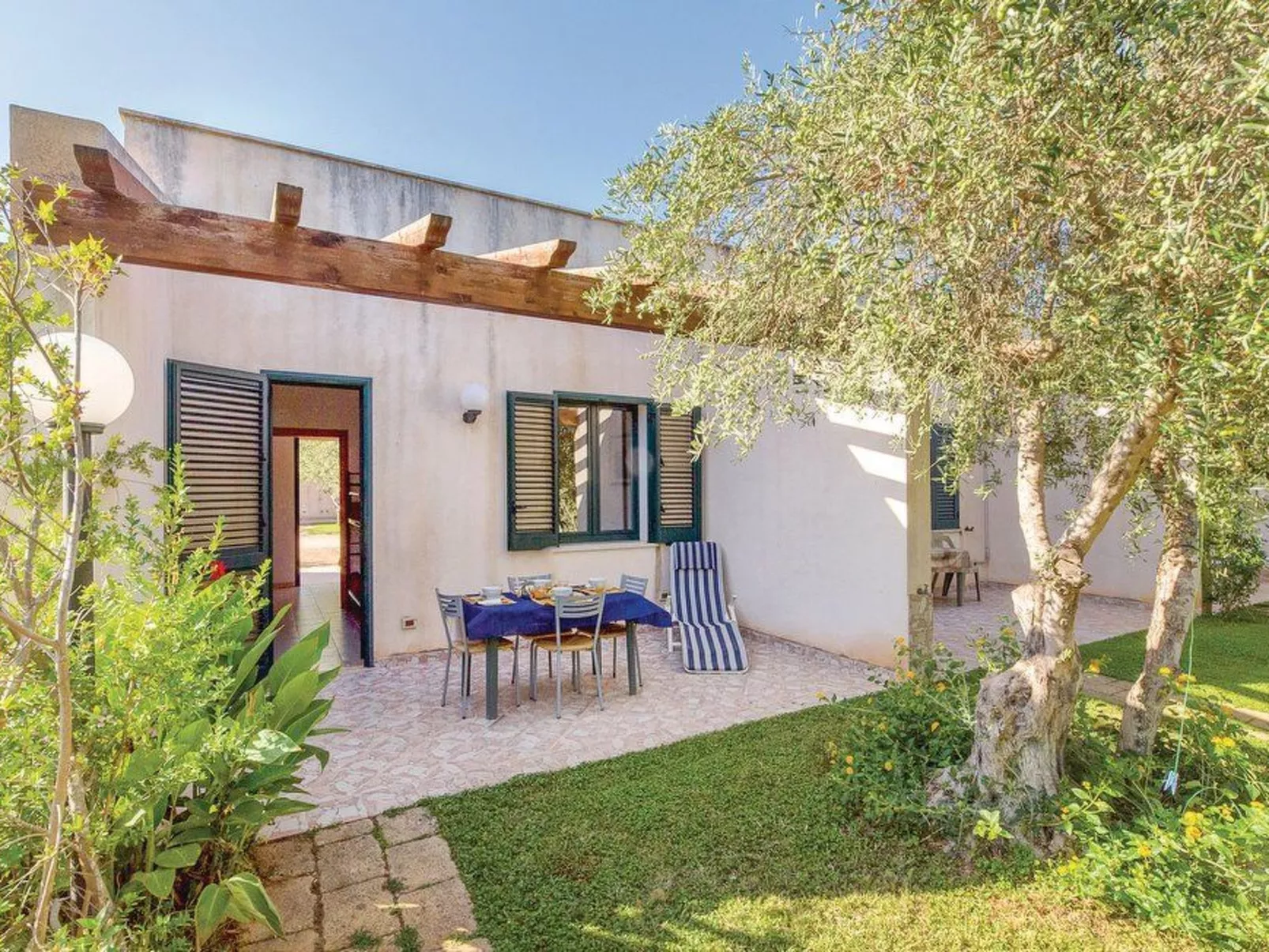 Appartement in Marsala mit gemeinschaftlichem Pool, Grill und Garten-Buiten