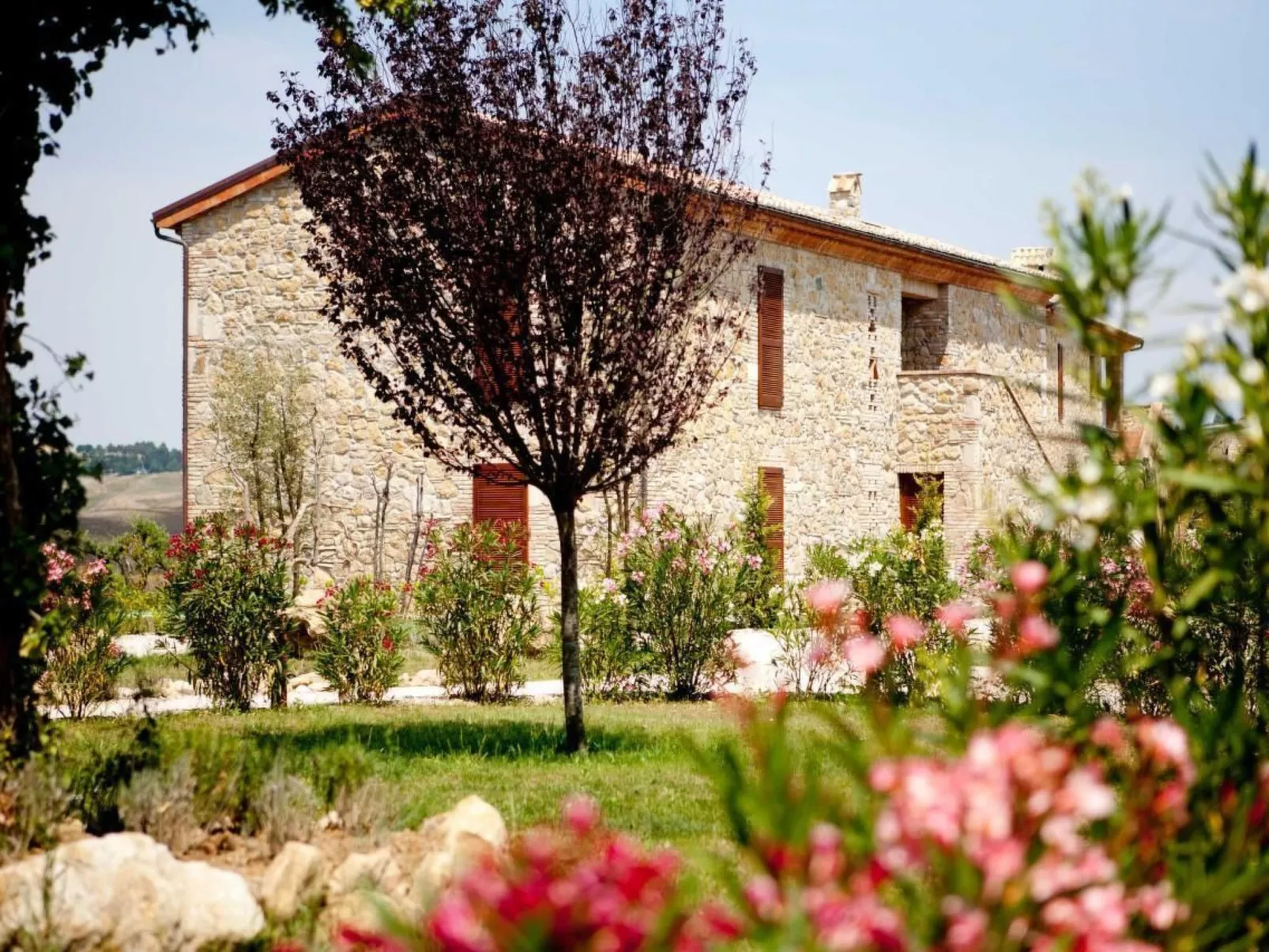 "Villa Allegria" mit Gemeinschaftspool-Buiten
