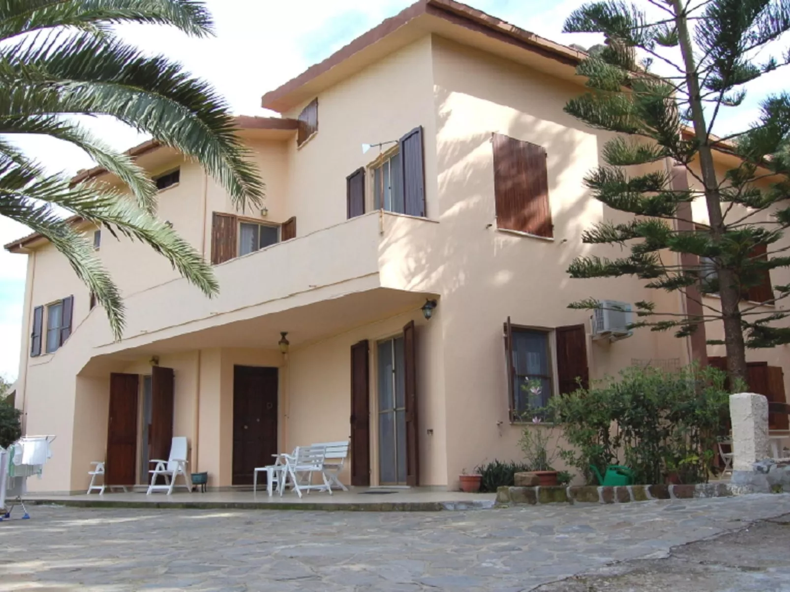 Lubagnu Vacanze- Drei-Zimmer-Wohnung E-Buiten