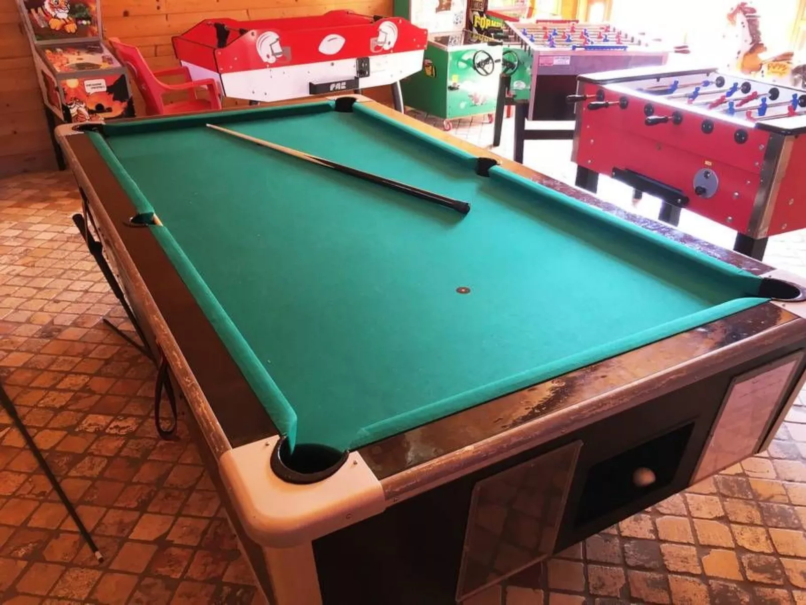 In Viareggio mit Gemeinschaftspool-Buiten