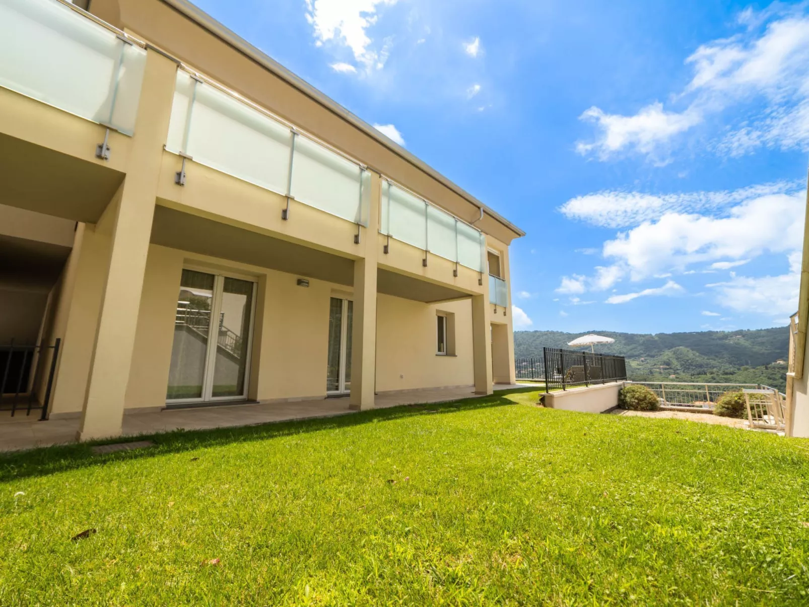 Serenity mit Meerblick-Image-tags.info