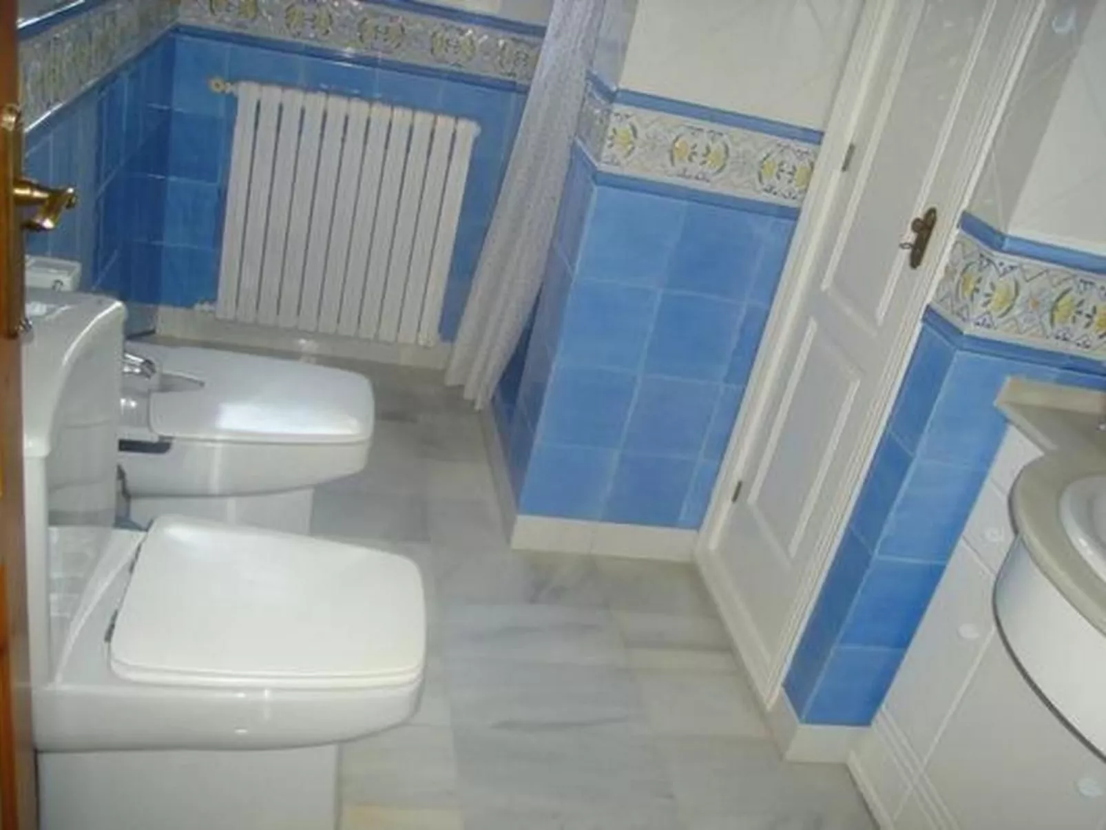 Ferienhaus mit Pool am Meer - Binnen