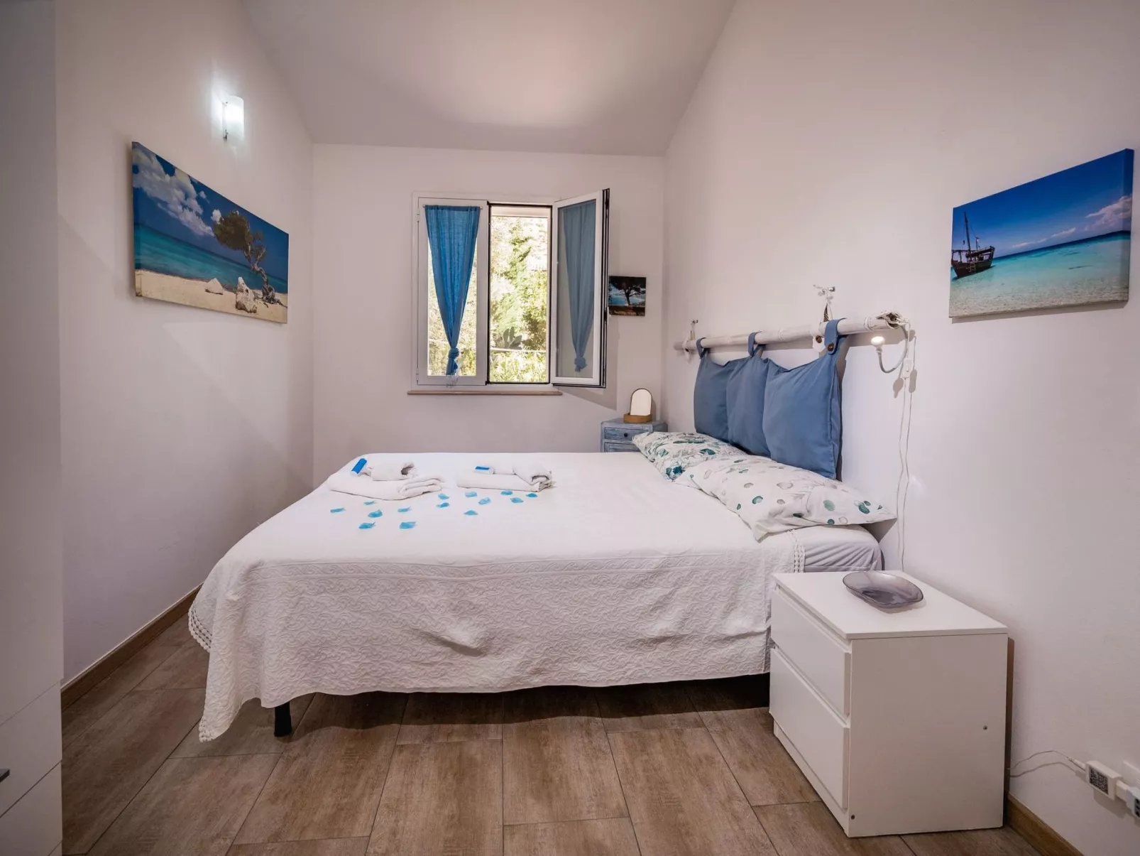 In Castellammare Del Golfo mit Großem Garten und Panoramablick-Image-tags.info